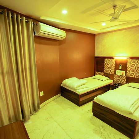 Hotel Ashiana Джамнагар Экстерьер фото